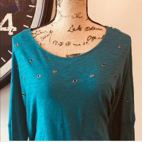 Rock & Republic Tops - Women’s ROCK REPUBLIC Grommet Dolman Sleeves Top